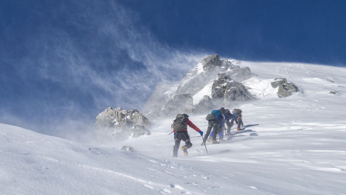 Subiendo-la-montana-en-invierno